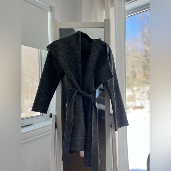 Tahari Handmade Trench Code - Picture 1 of 4